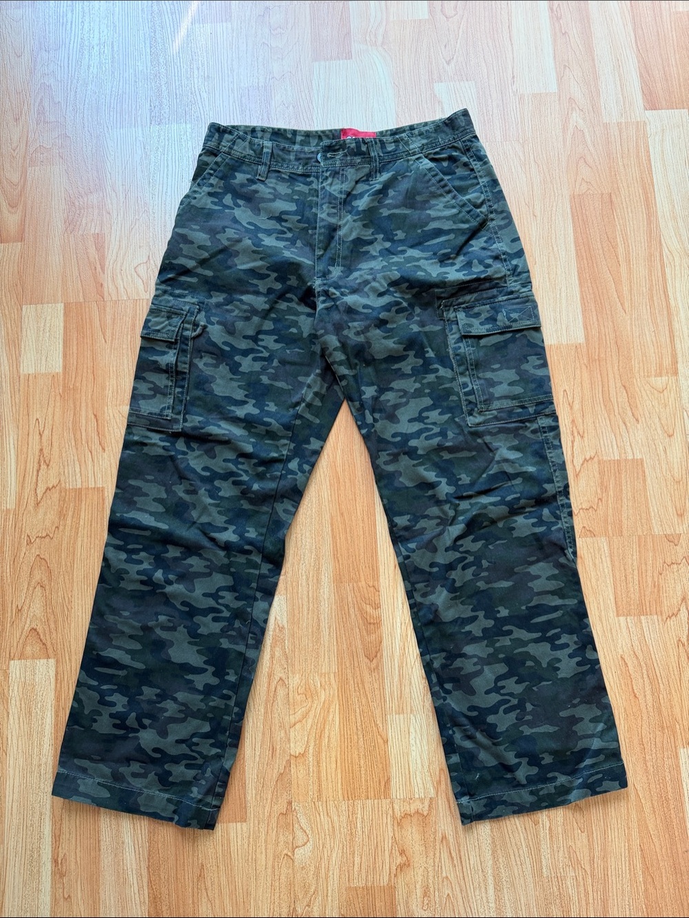 Men’s Durable Camouflage Cargo pants size 34X30